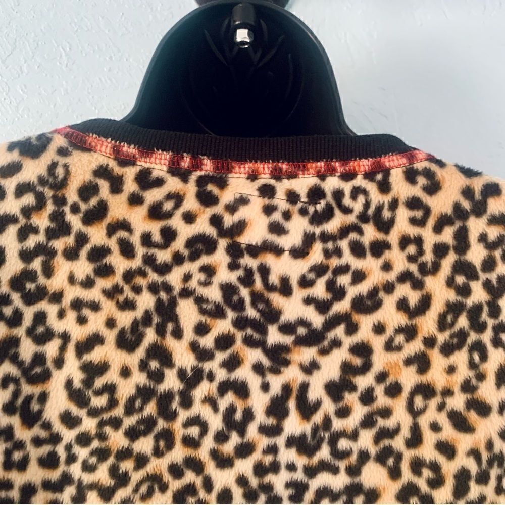 PJ Essentials Cheetah Print Fleece Pullover Top Size Large - Picture 6 of 8